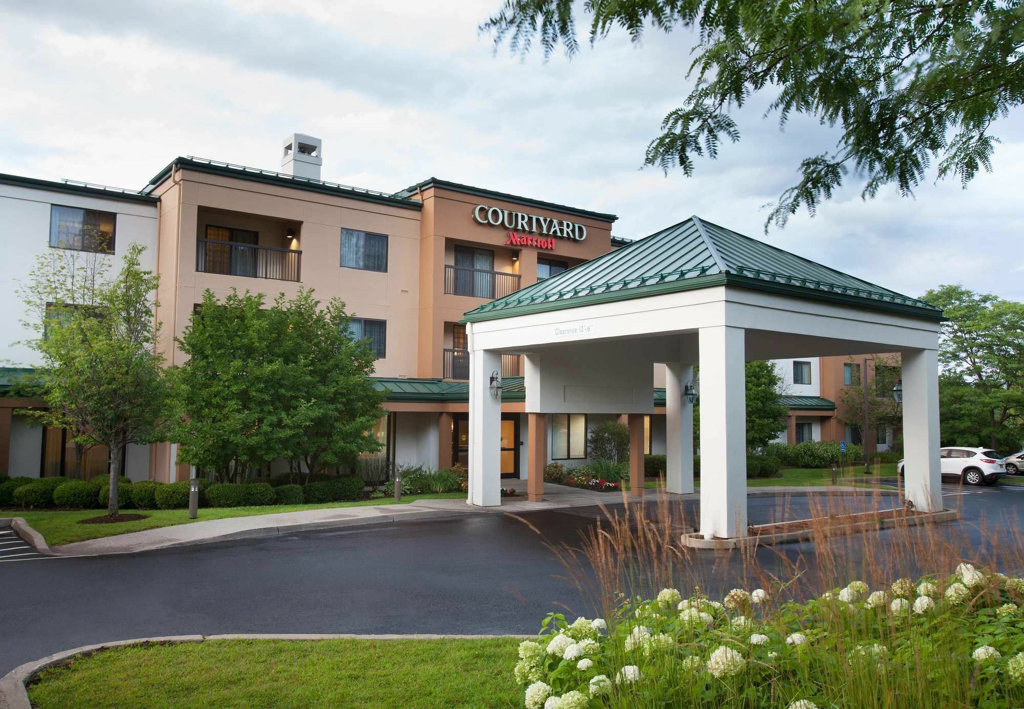 Hotel Courtyard Burlington Williston Exterior foto